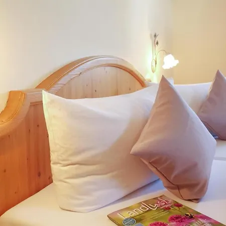 Agnes Krause * كرن